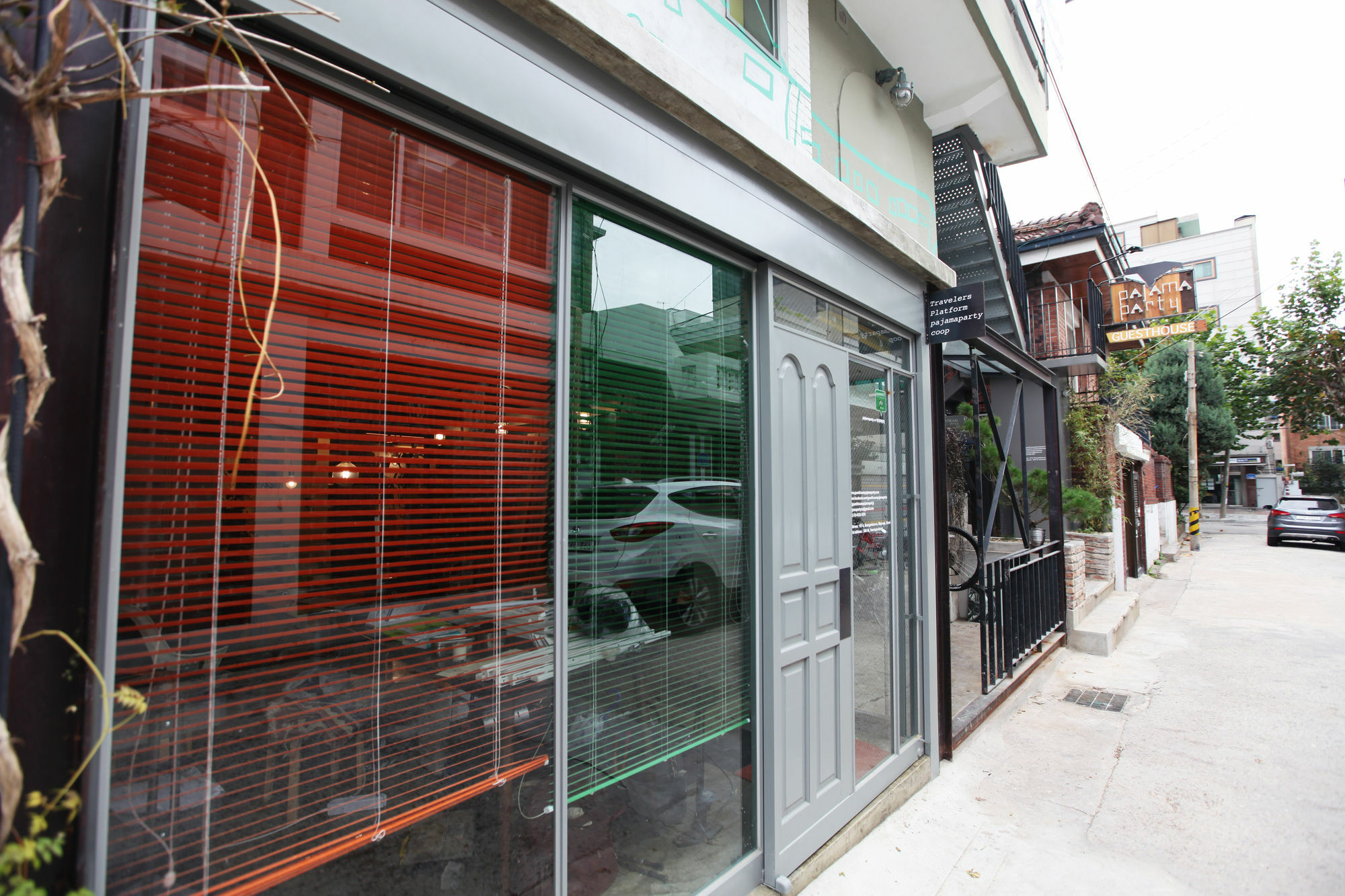 Hongdae Guesthouse Pajamaparty Seoul Exterior photo