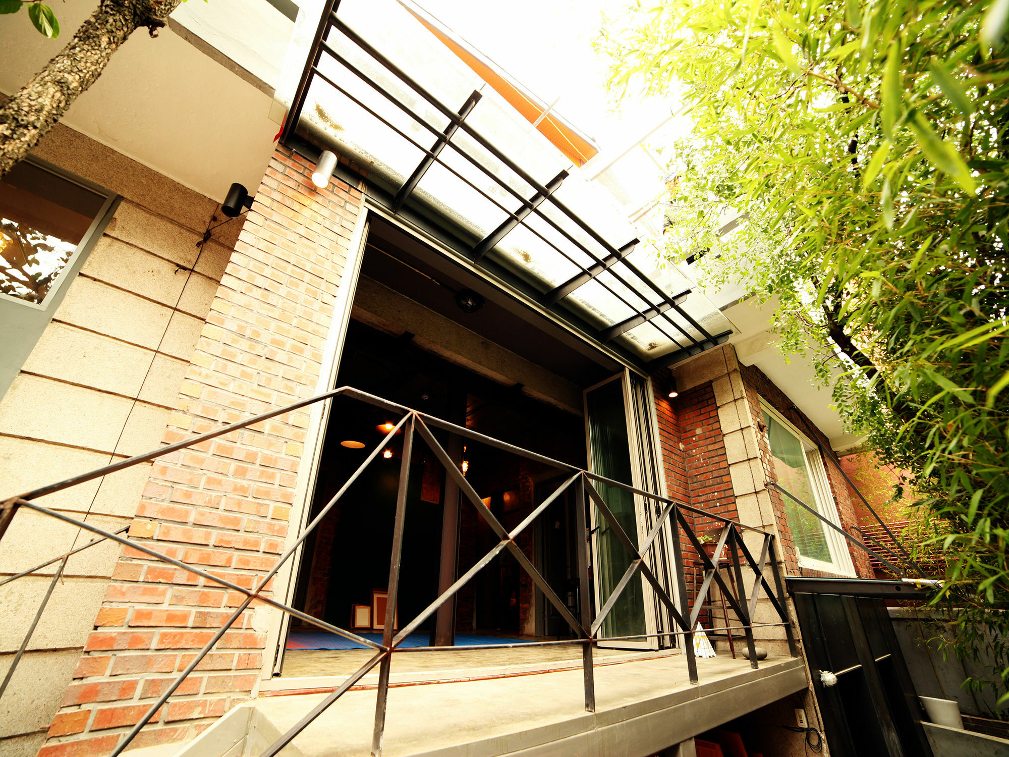 Hongdae Guesthouse Pajamaparty Seoul Exterior photo